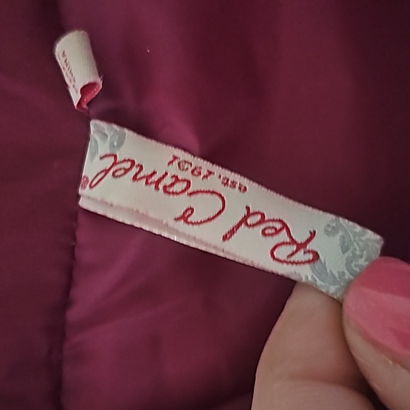 Maroon colored polka dot vest - Picture 3 of 5